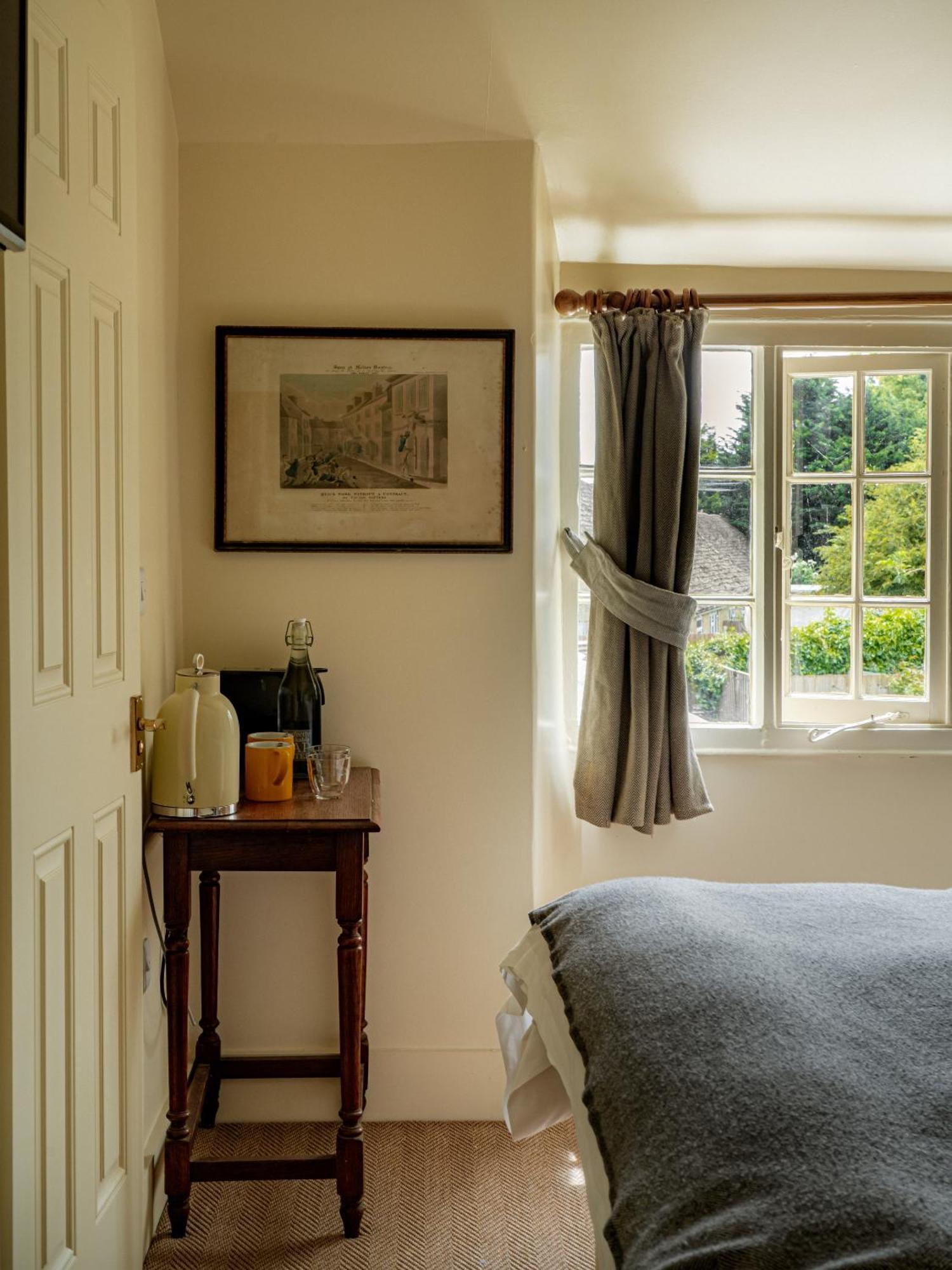 The Bell Inn Lechlade Quarto foto